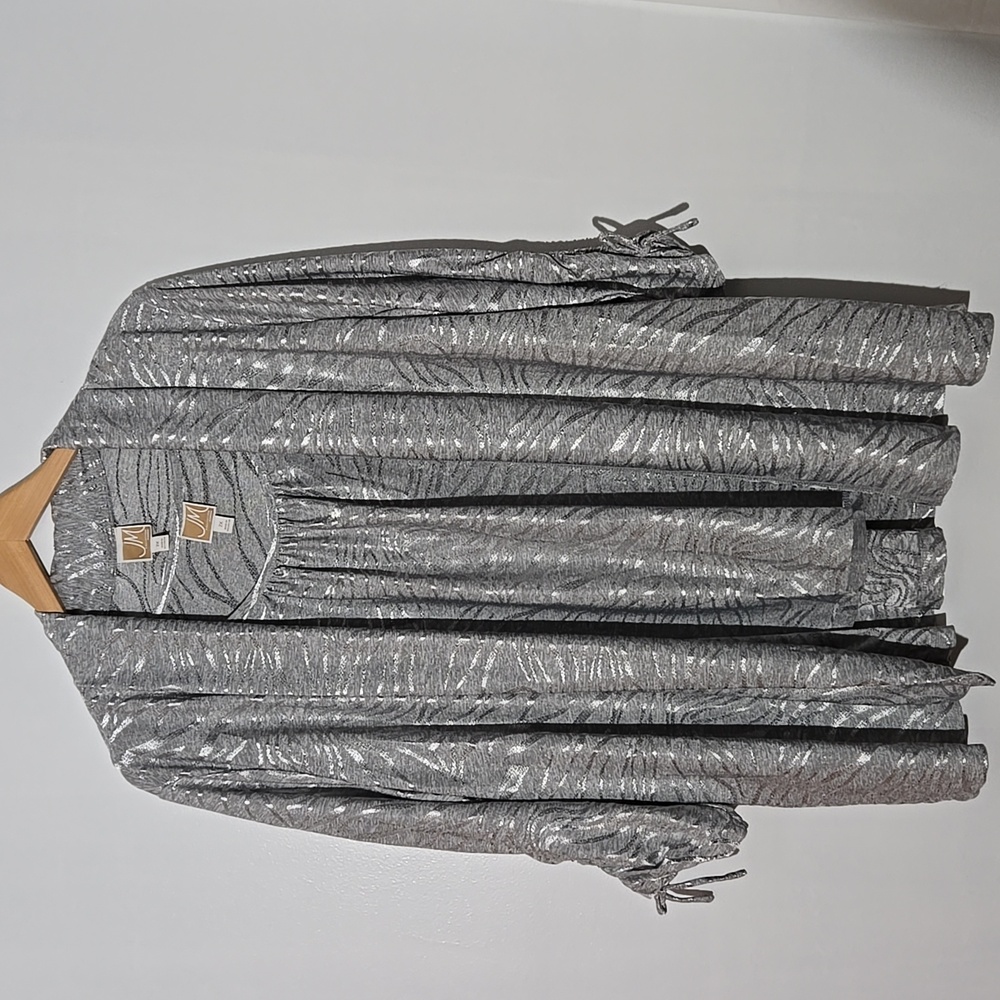 🏠 JM Collection Women's 2 Piece Silver Striped Tank And Cardigan Set Size 2X